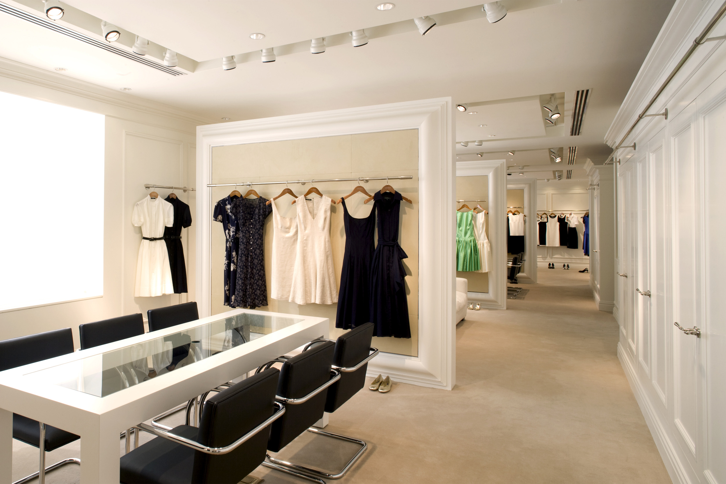 Ralph Lauren - Dress Showroom